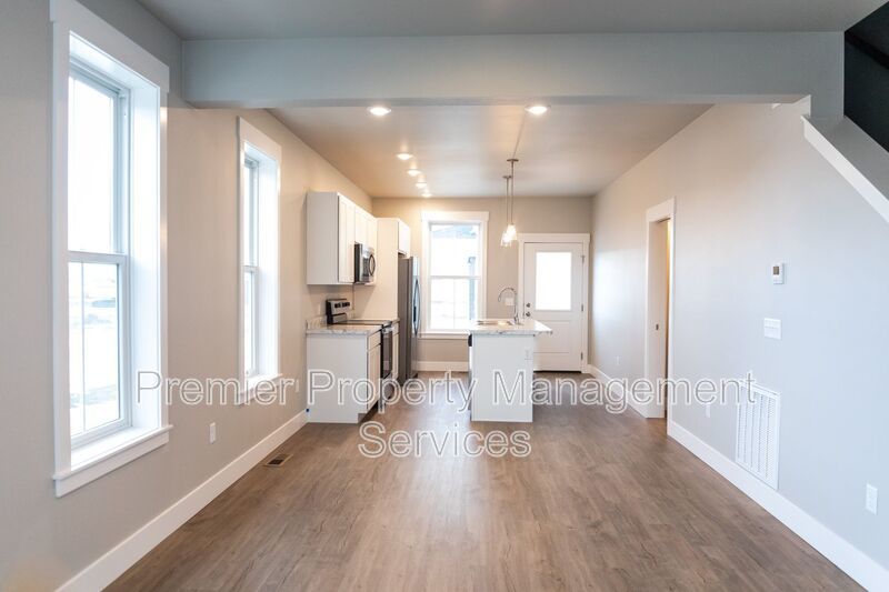 2 Bed/2.5 Bath Modern Duplex on Billings West End property image