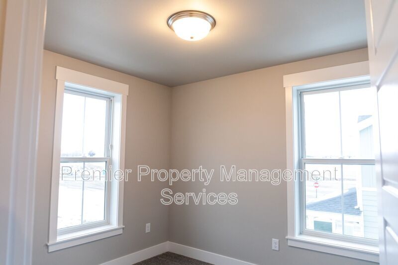 2 Bed/2.5 Bath Modern Duplex on Billings West End property image