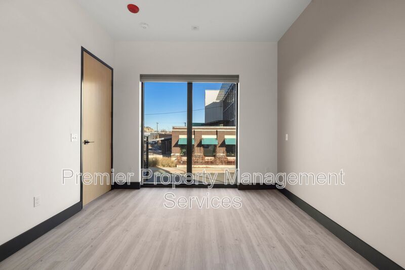 Holiday Special! Get one month FREE! property image