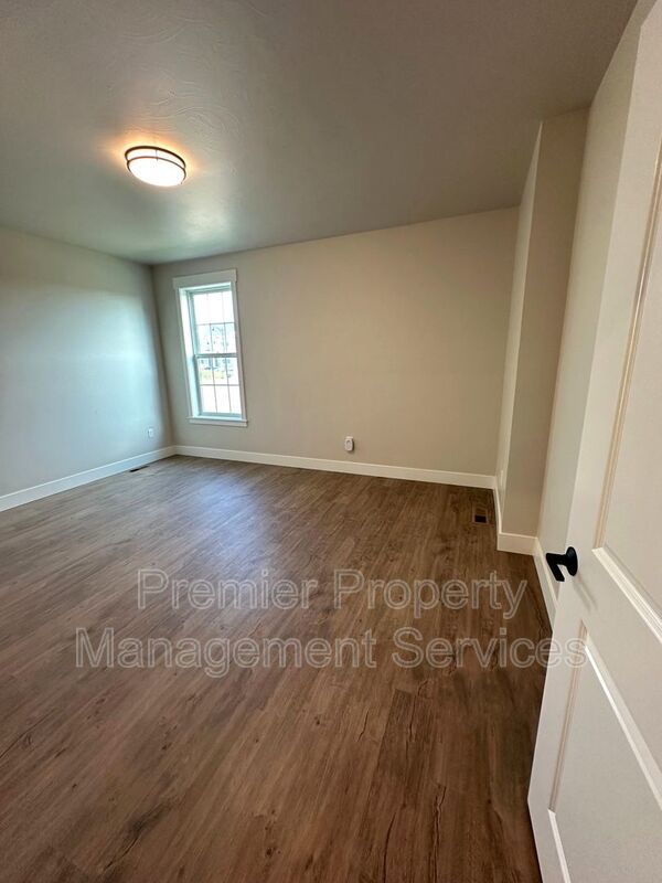 2 Bed / 2 Bath Modern Apartment on Billings West End property image