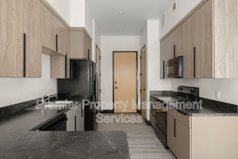 Luxury Downtown Studio with Rimrock Views & Private Balcony property image