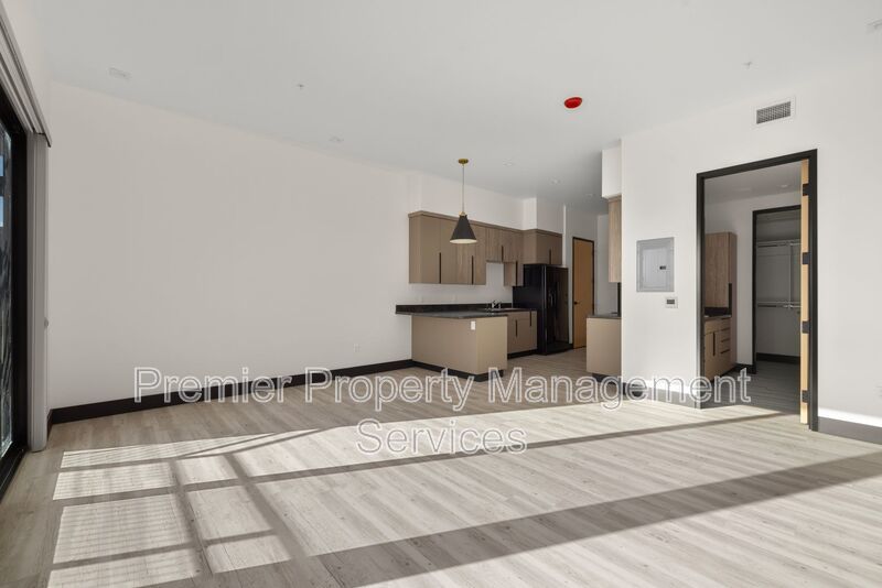 Luxury Downtown Studio with Rimrock Views & Private Balcony property image