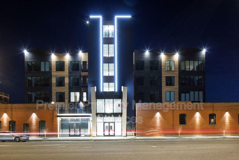 Luxury Downtown Studio with Rimrock Views & Private Balcony property image