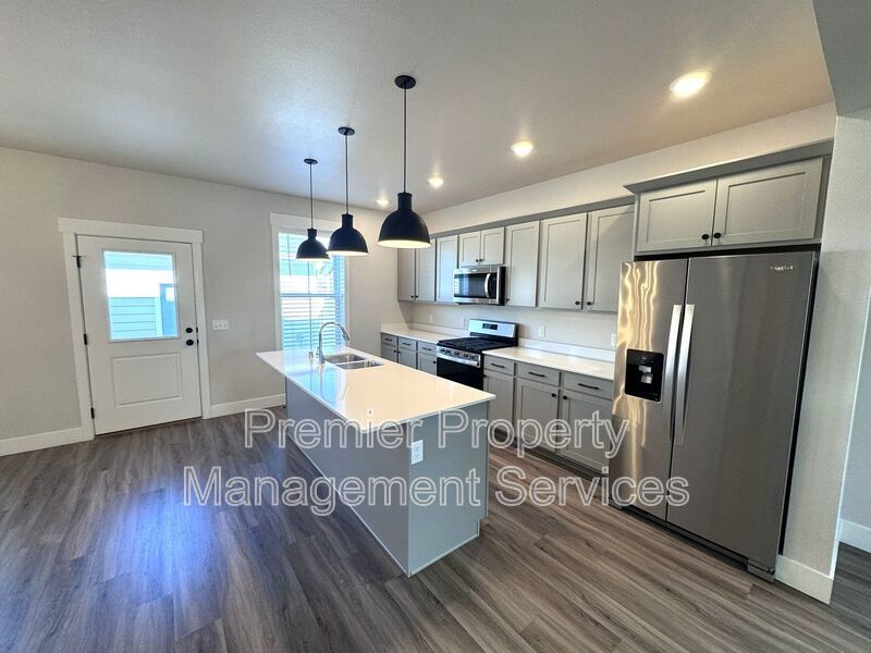 3 Bed / 2.5 Bath Modern Home on Billings West End property image