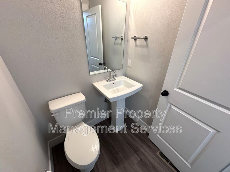 3 Bed / 2.5 Bath Modern Home on Billings West End property image