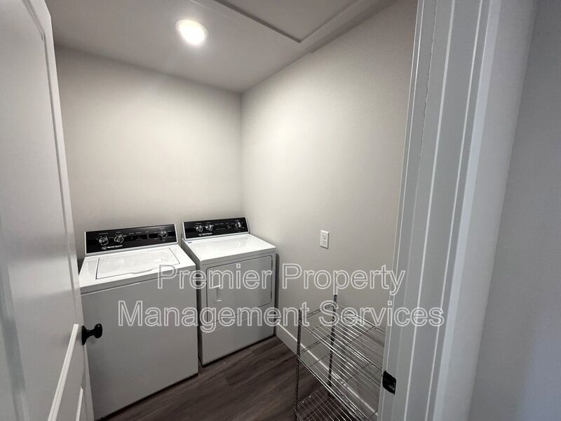 3 Bed / 2.5 Bath Modern Home on Billings West End property image