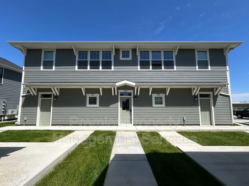 Modern 1-Bedroom Duplex with Attached Garage – West End Billings property image