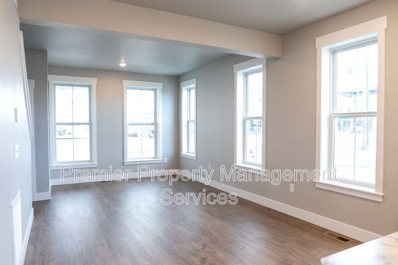6011 Elysian Rd. #101 — 2 Bed | 2.5 Bath | Duplex | Detached Garage property image