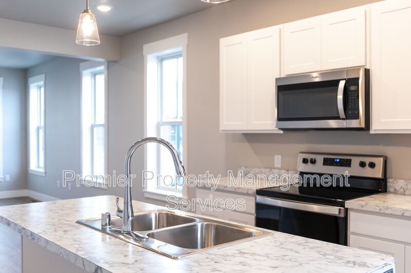 6011 Elysian Rd. #101 — 2 Bed | 2.5 Bath | Duplex | Detached Garage property image