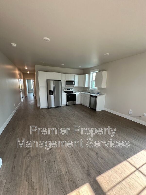 2 Bed / 2 Bath Modern Apartment on Billings West End property image
