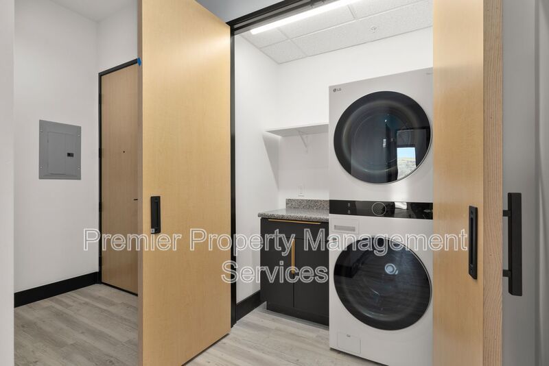 Luxury 1 Bed / 1 Bath Apartment in Downtown Billings property image