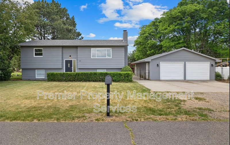 4 Bed / 2 Bath · 2,068 sq ft · Fenced Yard & Big Garage property image