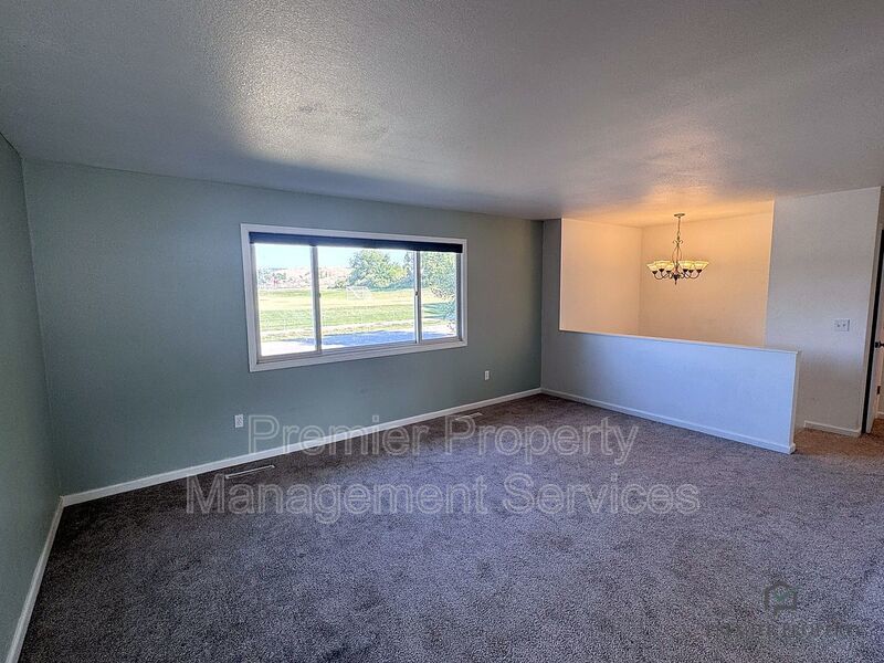 4 Bed / 2 Bath · 2,068 sq ft · Fenced Yard & Big Garage property image