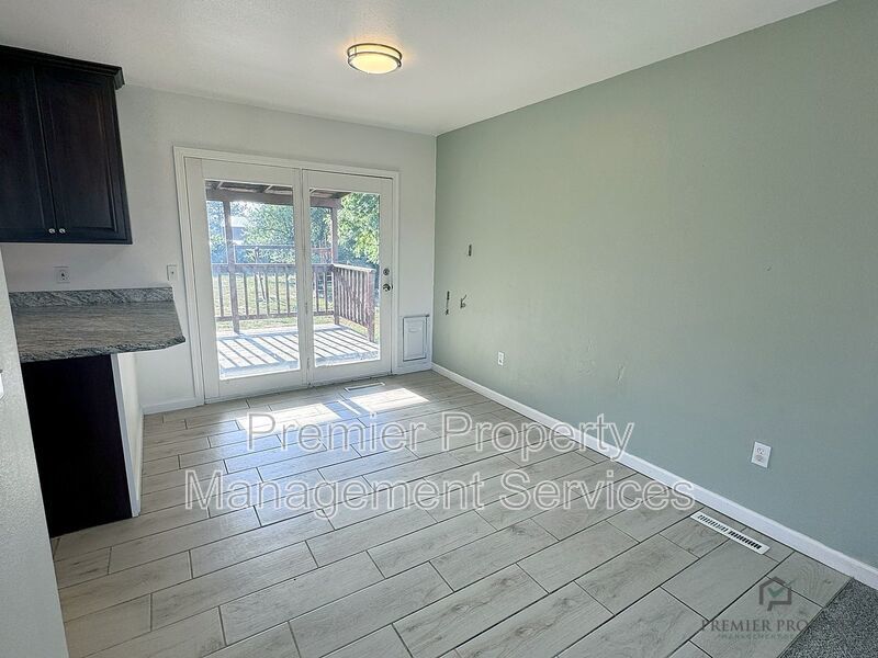 4 Bed / 2 Bath · 2,068 sq ft · Fenced Yard & Big Garage property image