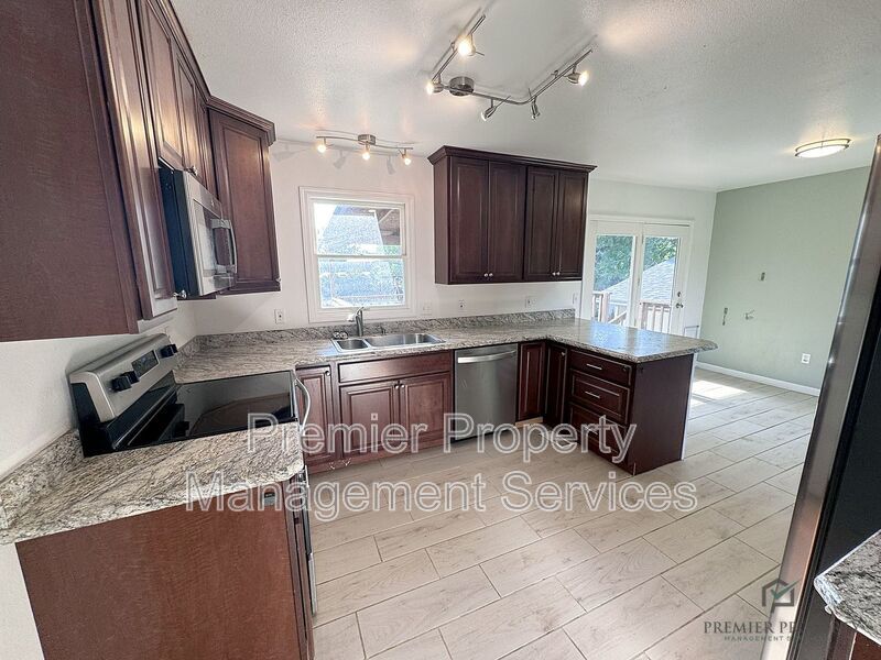 4 Bed / 2 Bath · 2,068 sq ft · Fenced Yard & Big Garage property image
