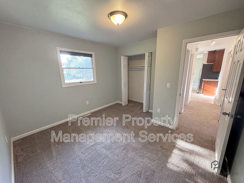 4 Bed / 2 Bath · 2,068 sq ft · Fenced Yard & Big Garage property image