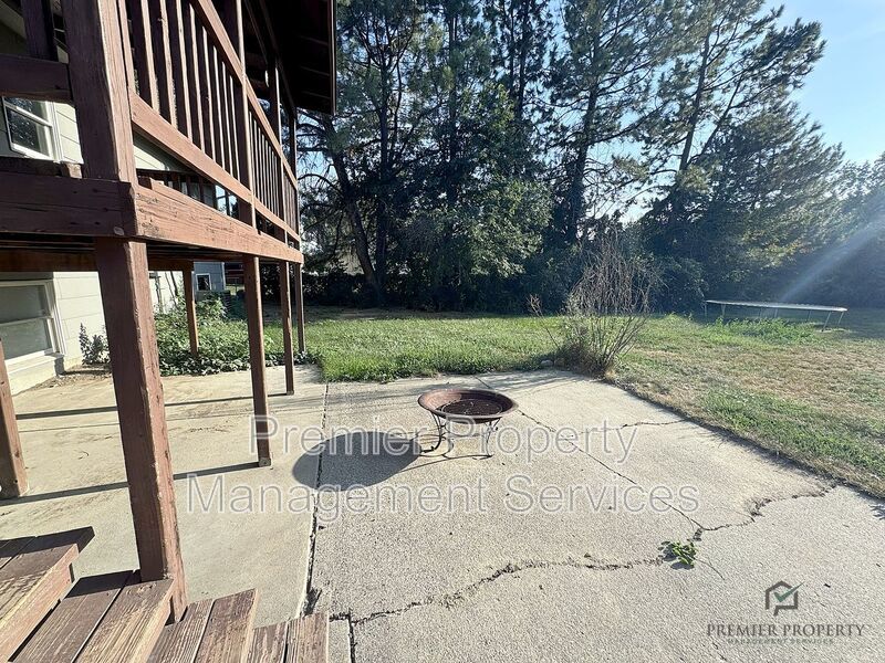 4 Bed / 2 Bath · 2,068 sq ft · Fenced Yard & Big Garage property image