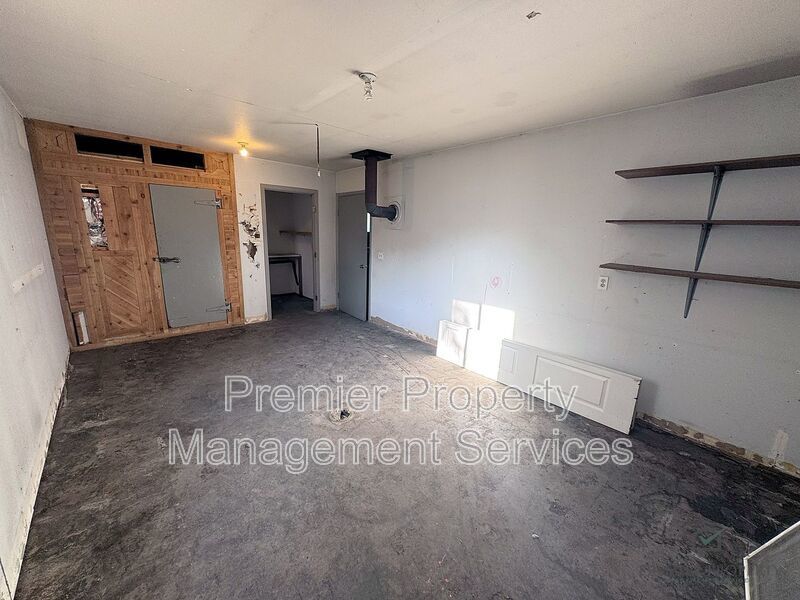 4 Bed / 2 Bath · 2,068 sq ft · Fenced Yard & Big Garage property image