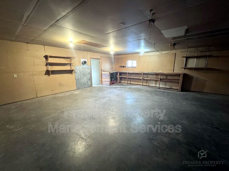 4 Bed / 2 Bath · 2,068 sq ft · Fenced Yard & Big Garage property image