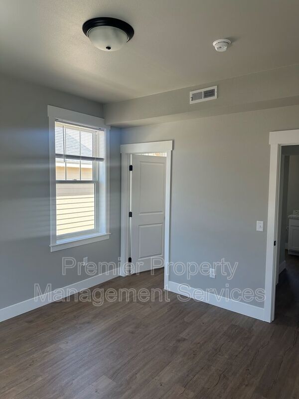 Modern 1-Bedroom Duplex with Attached Garage – West End Billings property image